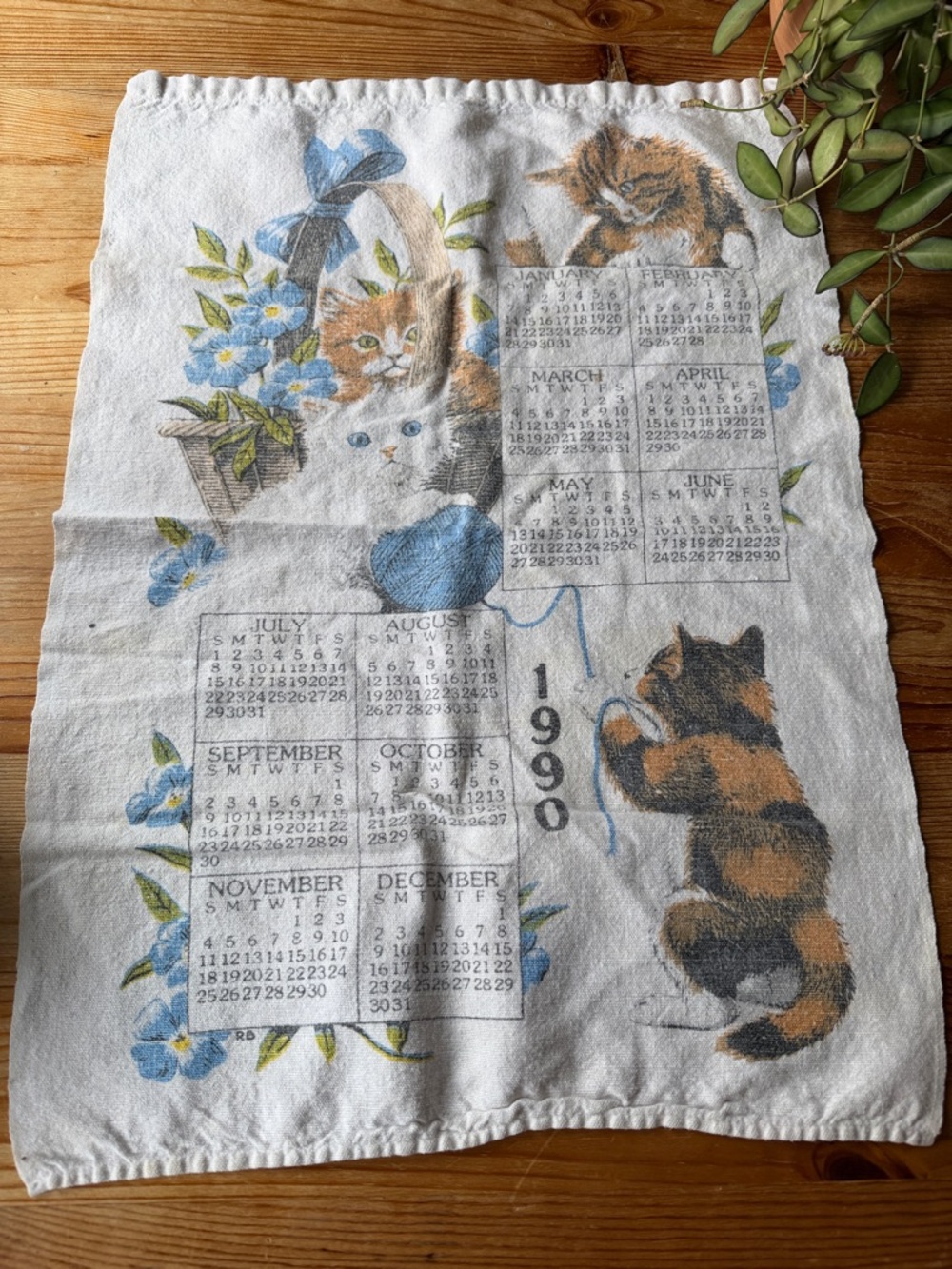 Vintage 1990 Kitten Calendar Tea Towel - Blue Floral